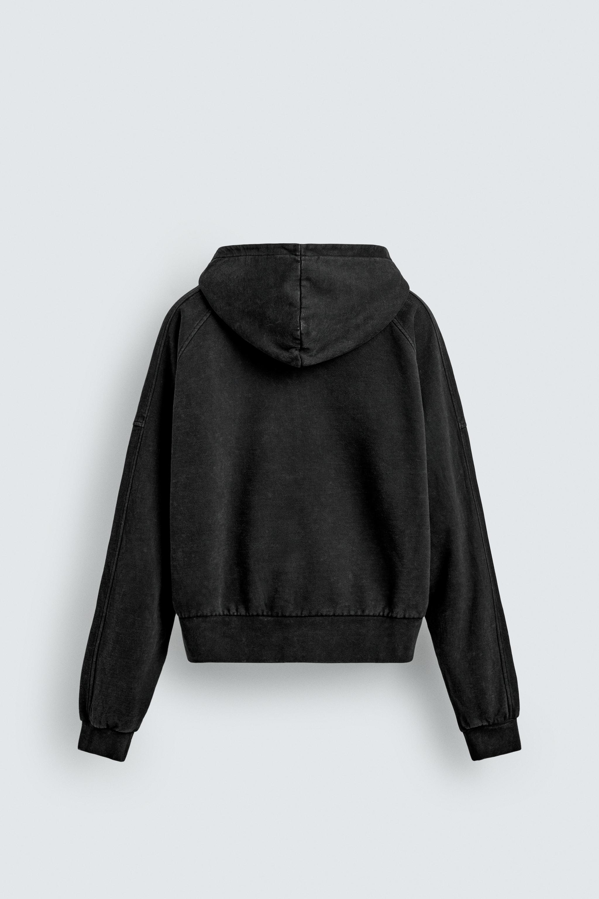 CROPPED FIT HOODIE